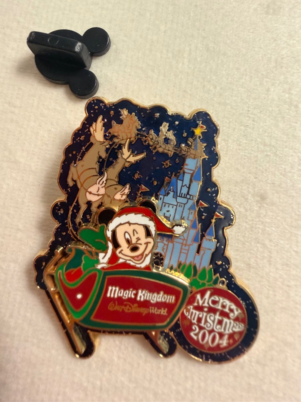 Rare 2004 Mickey Mouse in Santa's Sleigh Flying Over Cinderella Castle LE 3000